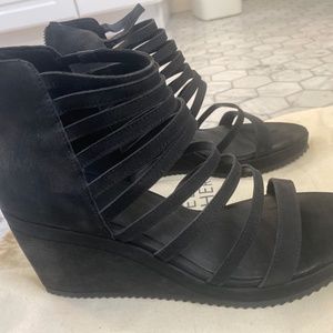 Eileen Fisher Cage lattice wedge sandals black suede size 8-1/2 EUC